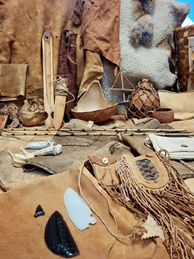 Earthskills crafts.